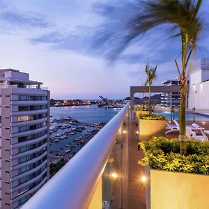 Hilton Garden Santa Marta Hotel